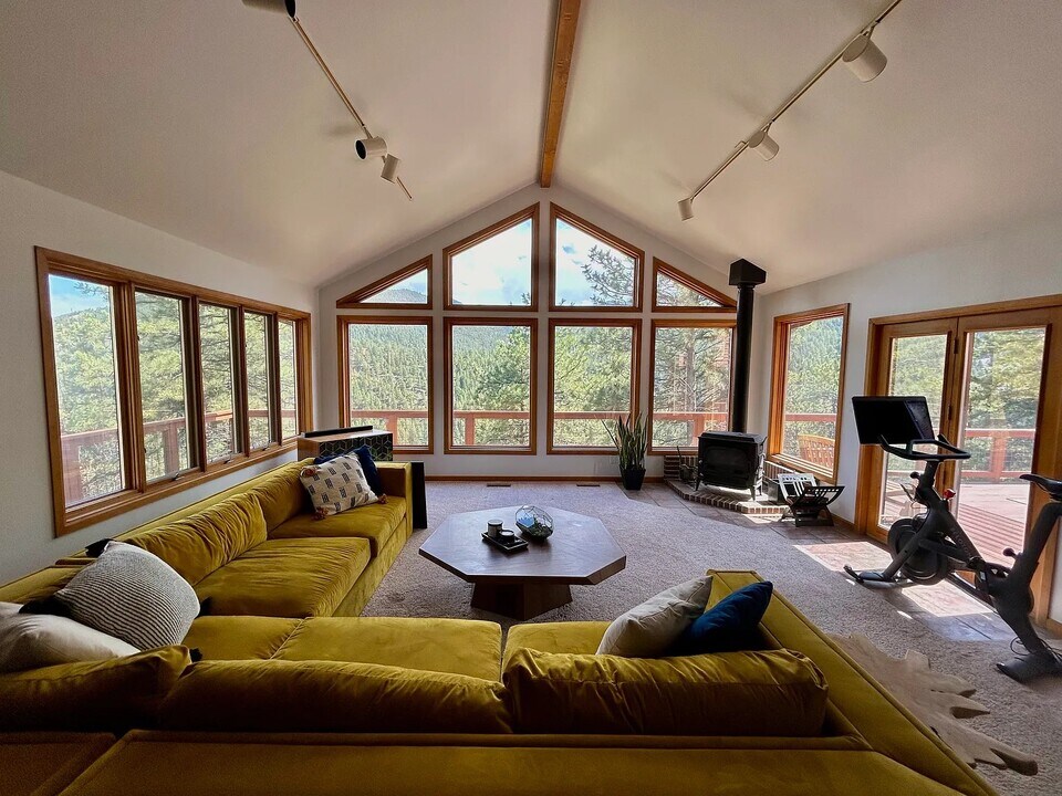 519 Sugarloaf Rd in Boulder, CO - Building Photo