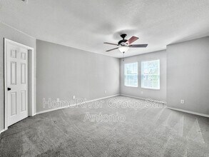 128 Gatewood Bay in Cibolo, TX - Building Photo - Building Photo