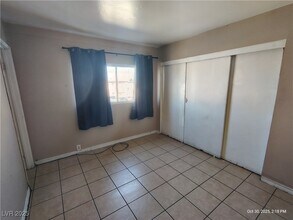 2929 E Elm Ave in Las Vegas, NV - Building Photo - Building Photo
