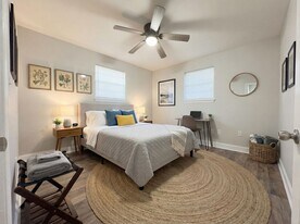 1521 N Avalon Cir in Charleston, SC - Building Photo