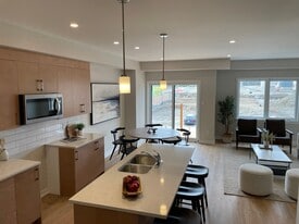 1234 Cope Dr in Ottawa, ON - Building Photo