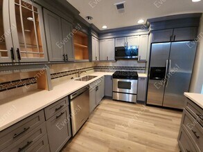 3815 Paces Ferry W in Atlanta, GA - Building Photo - Building Photo