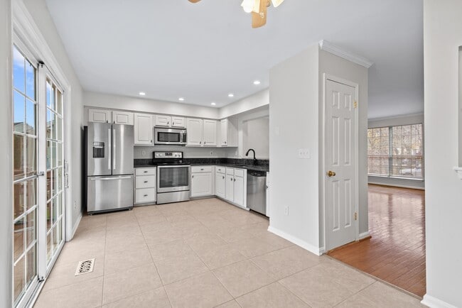 20 White Pine Ct in Cockeysville, MD - Building Photo - Building Photo