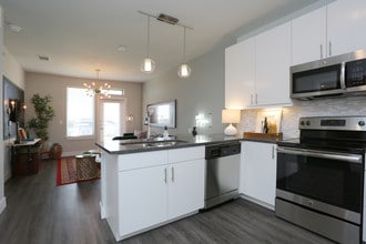The Hudson in The Colony, TX - Foto de edificio - Interior Photo