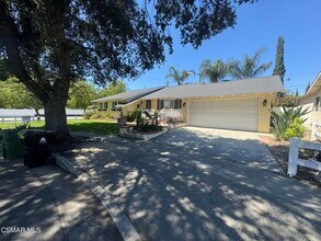 22359 Lanark St in Los Angeles, CA - Building Photo - Building Photo