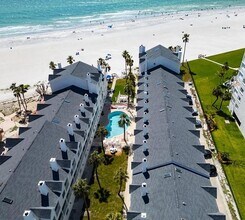 17960 Gulf Blvd, Unit 104 in Redington Shores, FL - Foto de edificio - Building Photo