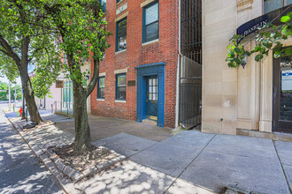 5 E Franklin St, Unit A in Baltimore, MD - Building Photo - Building Photo