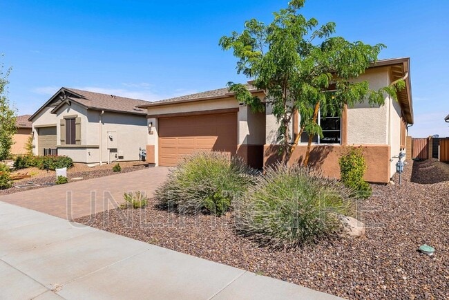 1380 Warbler Wy in Prescott, AZ - Building Photo - Building Photo