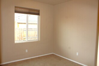 2244 Kingswood Dr in Medford, OR - Building Photo - Building Photo