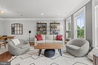 9618 Stockwell Ln in Fairfax, VA - Building Photo - Building Photo