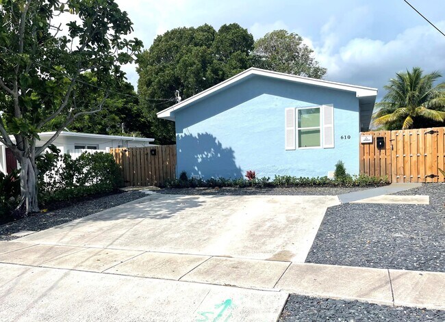property at 610 SE 2nd Ave