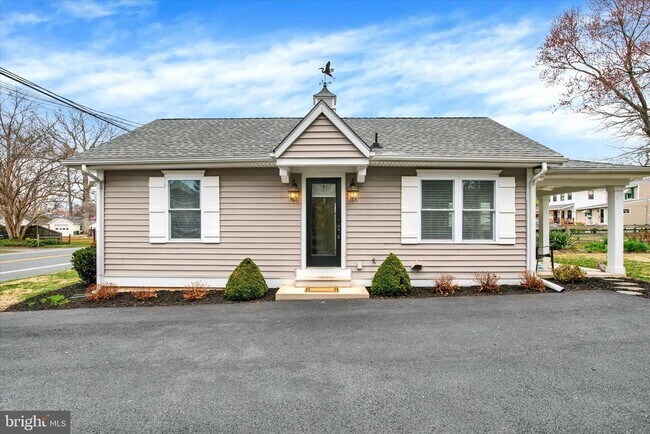 property at 1711 Wilson Point Rd