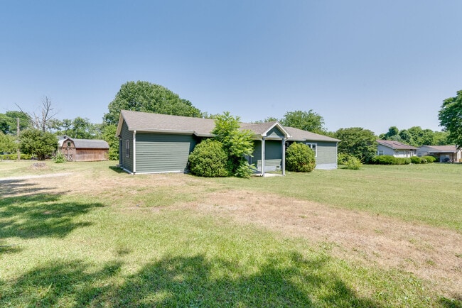 property at 279 Stones River Rd