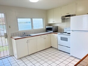 87-622-622 Farrington Hwy in Waianae, HI - Building Photo - Building Photo