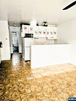 449-451 Washington St in Belleville, NJ - Building Photo
