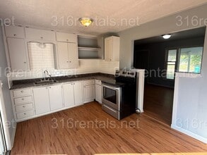 4576 S Handley Ave in Wichita, KS - Building Photo - Building Photo
