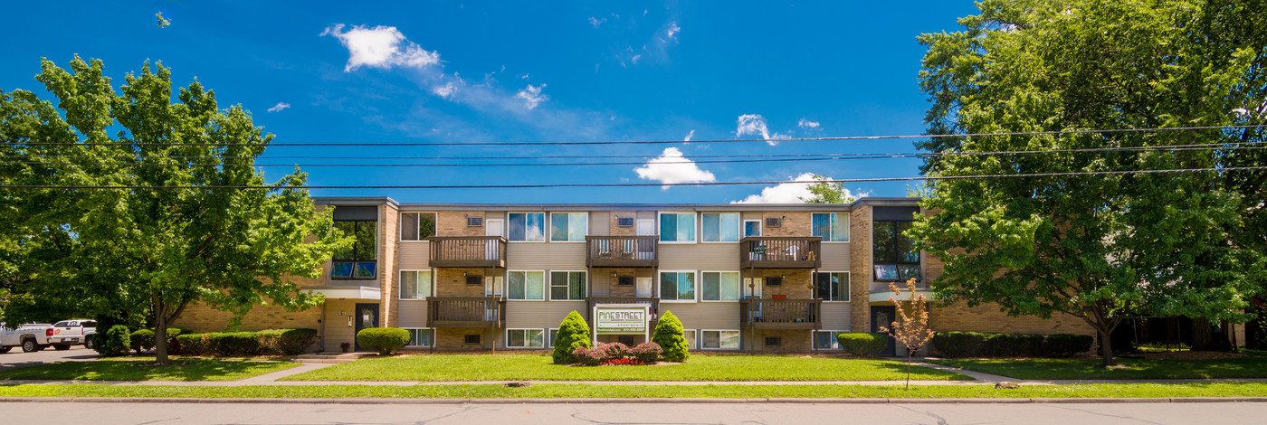 Pine Street Apartments in Lansing, MI - Building Photo