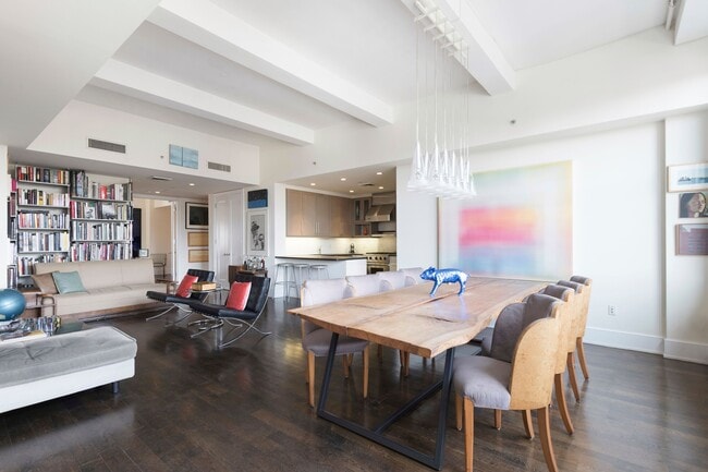 161 Grand St in New York, NY - Building Photo - Building Photo