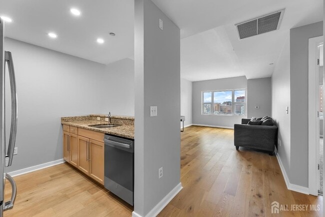 property at 20 Livingston Ave
