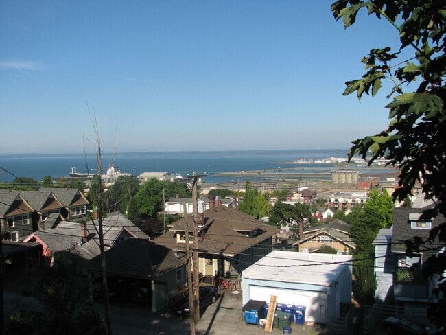 1015 High St in Bellingham, WA - Building Photo - Building Photo