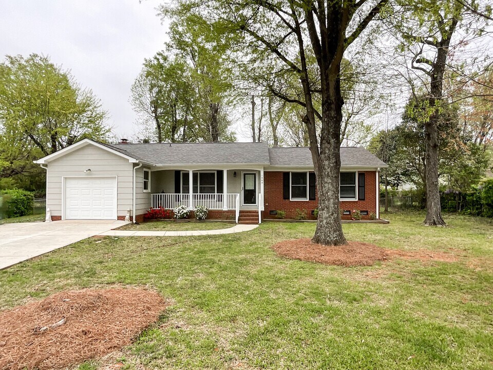 1308 Rama Rd in Charlotte, NC - Building Photo