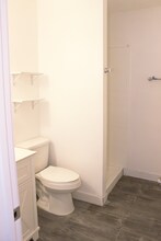 202 Bruce Way in Henderson, NV - Foto de edificio - Building Photo