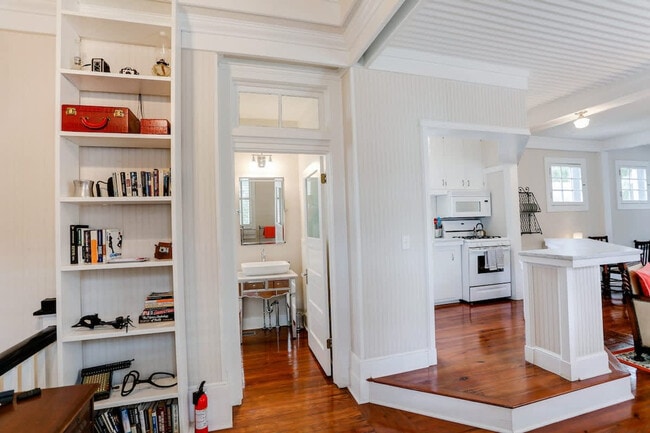 916 Howard St in Savannah, GA - Building Photo - Building Photo