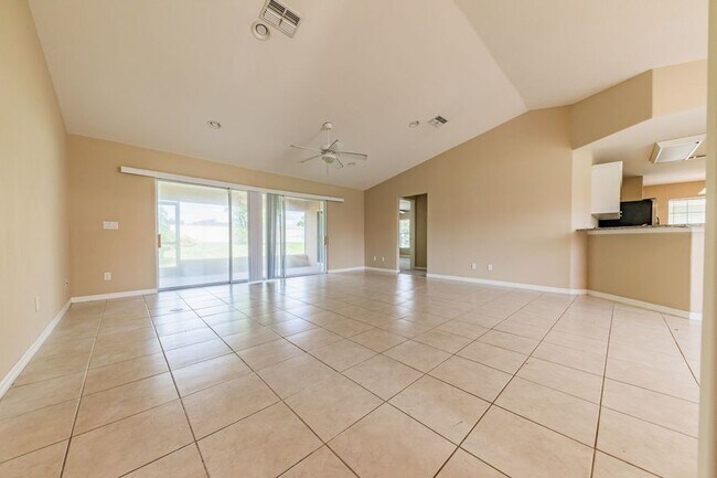 150 Morning Glory Cir in Winter Haven, FL - Building Photo - Building Photo