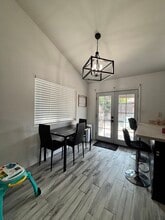5603 Trailhead St in Bakersfield, CA - Foto de edificio - Building Photo
