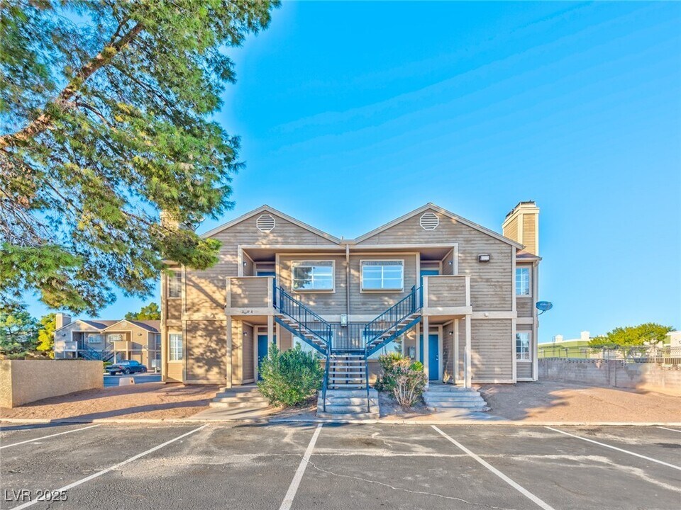 2684 Bryandouglas Dr in Las Vegas, NV - Building Photo