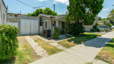 1352 E Garfield Ave in Glendale, CA - Building Photo - Building Photo