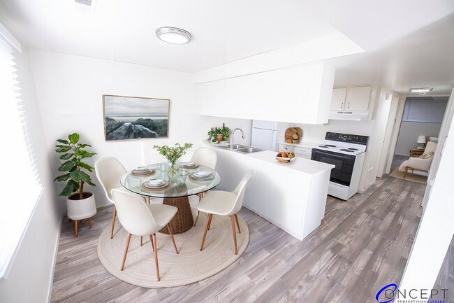 5300 S 900 E in Salt Lake City, UT - Building Photo - Building Photo