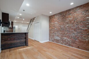 724 N 3rd St in Philadelphia, PA - Building Photo