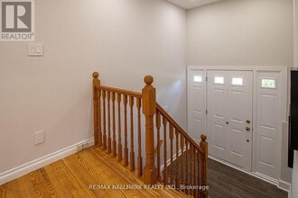 978 Wildwood Dr in Newmarket, ON - Building Photo - Building Photo