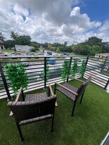2511 Pierce St in Hollywood, FL - Building Photo