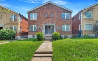 3718 Chippewa St in St. Louis, MO - Building Photo