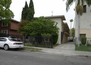 1630 N Harvard Blvd in Los Angeles, CA - Building Photo - Building Photo