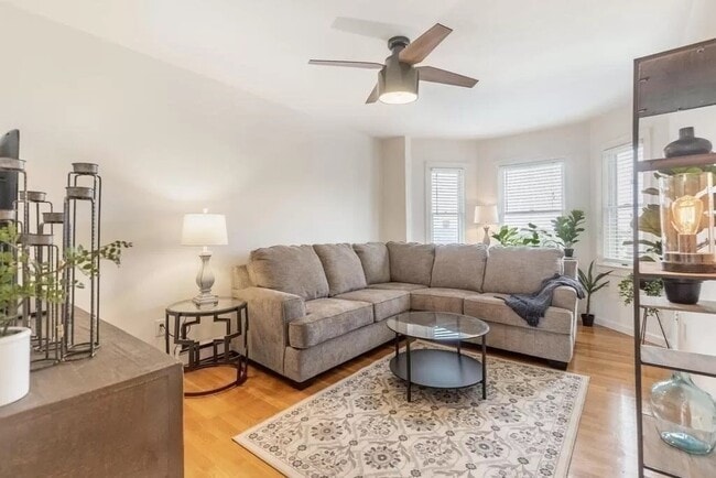 property at 732 E 8th St
