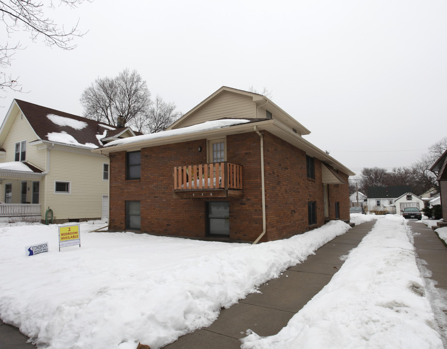 1436 Peach St in Lincoln, NE - Building Photo