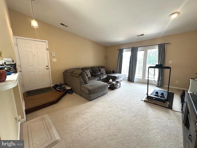 7510 Ashby Ln in Alexandria, VA - Building Photo - Building Photo