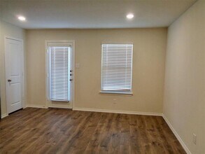 1806 Yale St in Farmersville, TX - Building Photo - Building Photo