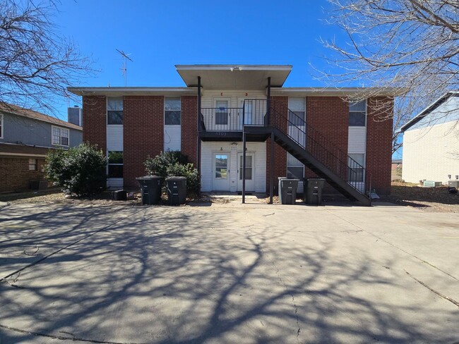 property at 1703 Cedarhill Dr