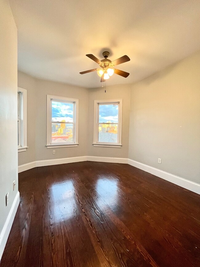 180 Hillside St, Unit 3