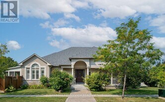 250 Sunset Ridge in Vaughan, ON - Building Photo