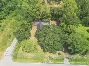 9708 Forts Lake Rd in Moss Point, MS - Building Photo - Building Photo