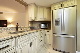 563 Serendipity Dr in Naples, FL - Building Photo - Building Photo