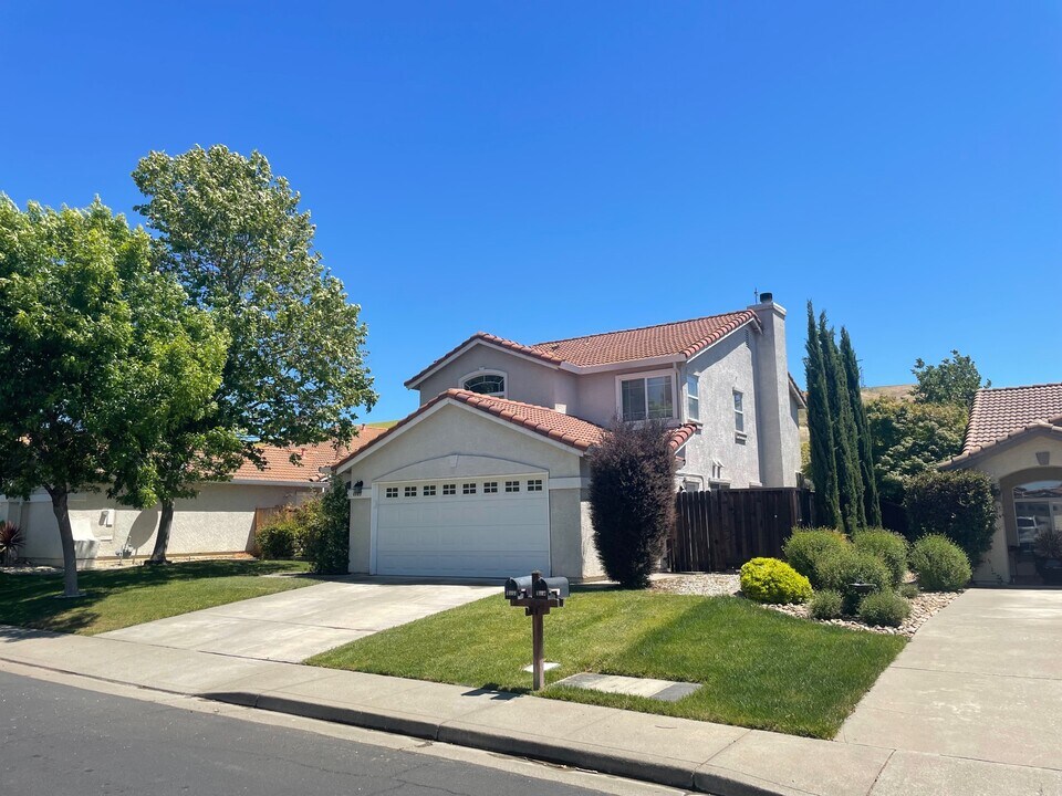4009 Shaker Run Cir in Fairfield, CA - Building Photo