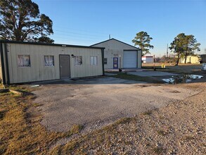 8222 N Hwy 146 in Baytown, TX - Building Photo - Building Photo