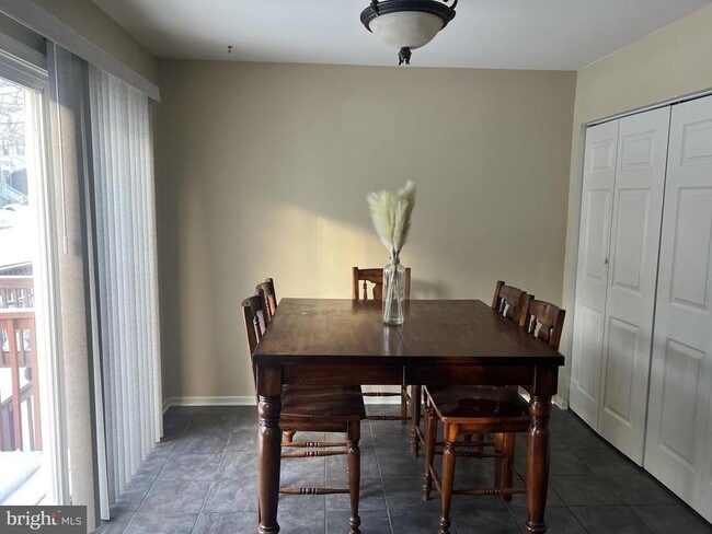 343 Glenn Rose Cir in King of Prussia, PA - Building Photo - Building Photo