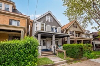 2232 Woodstock Ave in Pittsburgh, PA - Building Photo - Building Photo